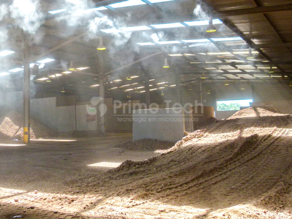 Microaspersão atuando no assentamento de particulados em galpão industrial