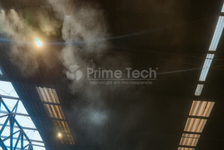 Poluição Industrial: Impactos e Soluções com Microaspersão de Alta Pressão
