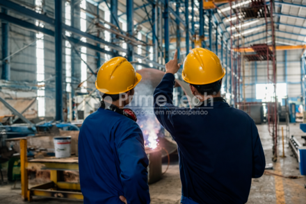 O microclima industrial é um fator estratégico para segurança, sustentabilidade e eficiência operacional. Descubra como a engenharia aplicada transforma ambientes produtivos.